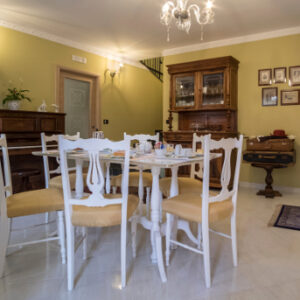 sala-colaz-quadrata